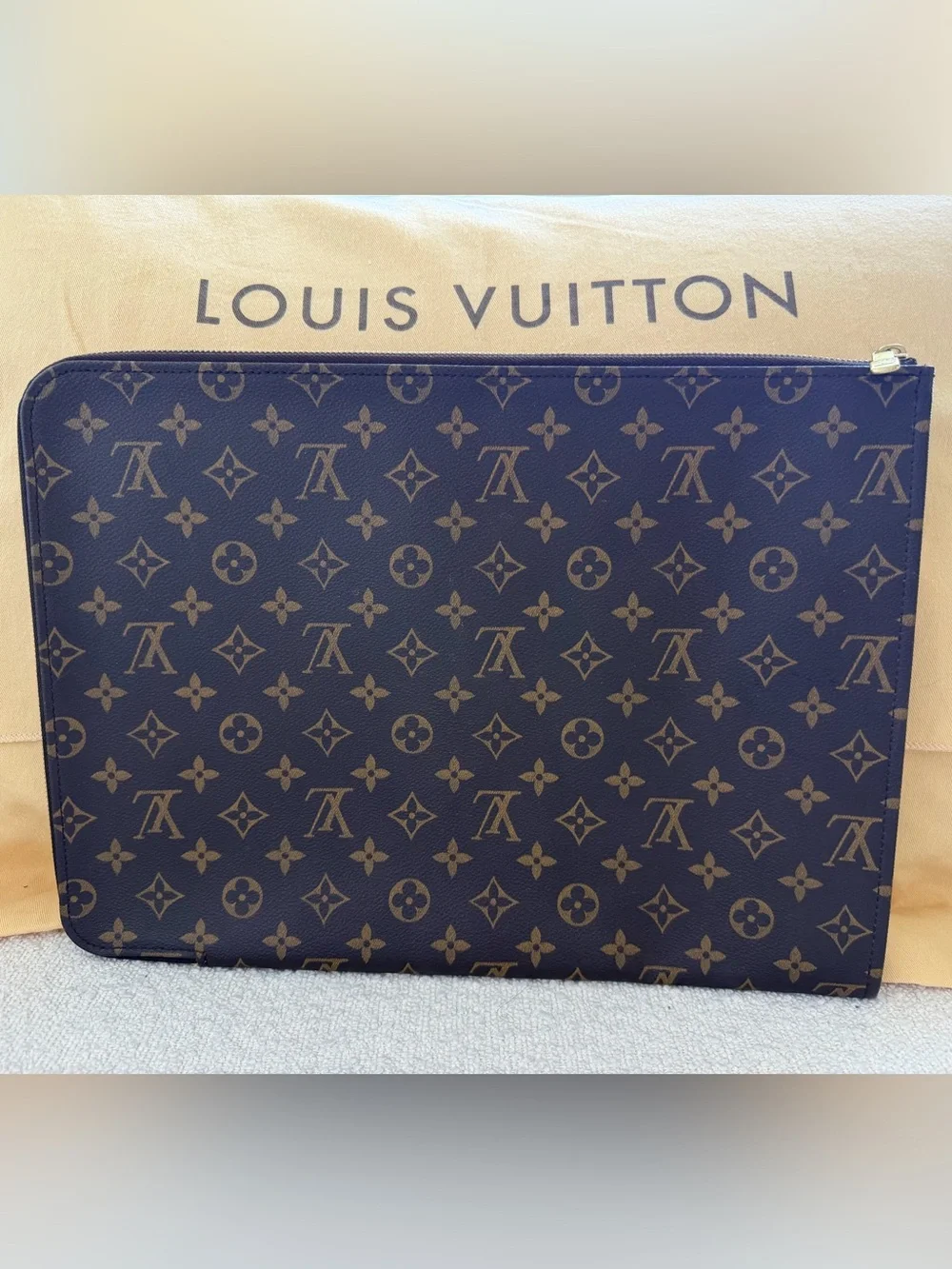 Authentic Louis Vuitton Monogram Zip Folio Clutch in Brown and Tan